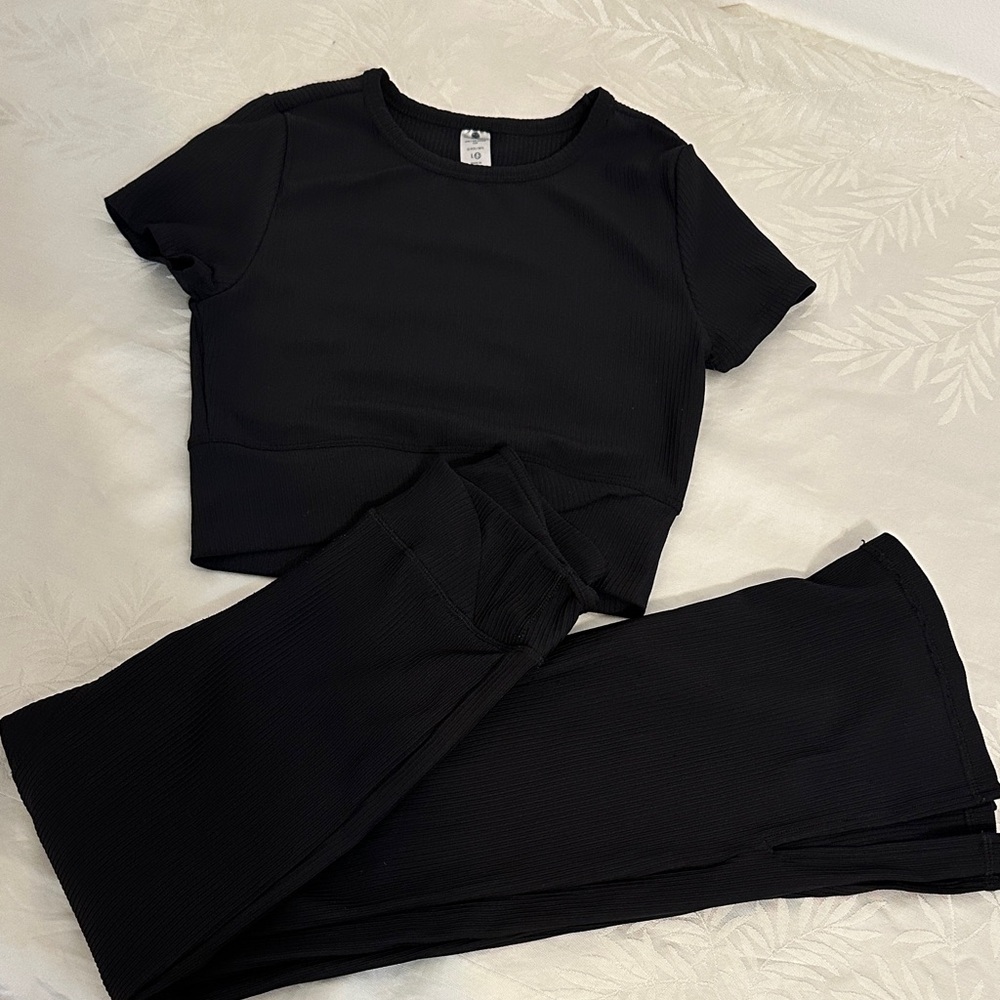 Yogalicious Kids Matching Set in Black